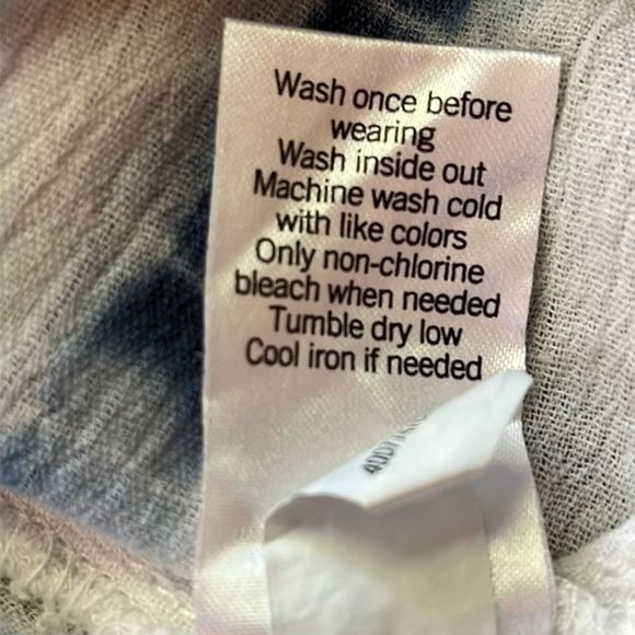 Sonoma Women’s Tie Dye Sleeveless V-neck Size XL Blue and White - Picture 10 of 13